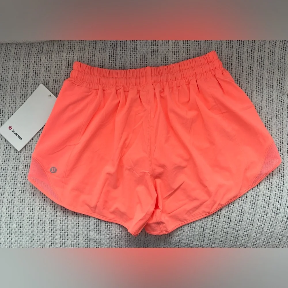 ⚠️SOLD⚠️Lululemon Hotty Hot Shorts Low Rise 4” - Sunset - Women’s Size 6 - Picture 2 of 10